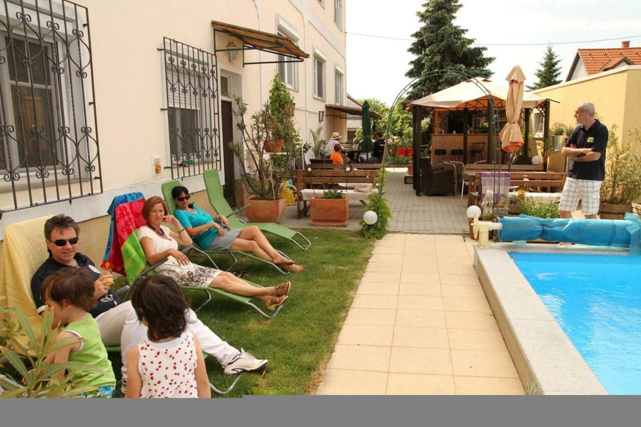 Pension Strohmer Rust Εξωτερικό φωτογραφία